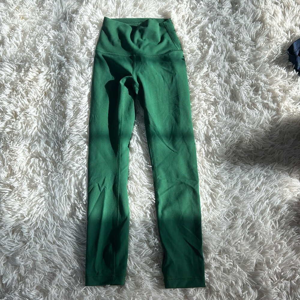 Lululemon wunder under - size 0